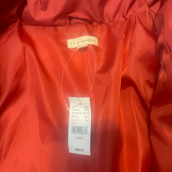 New with Tags-PacSun Red Cropped Puffer Jacket - Picture 8 of 8